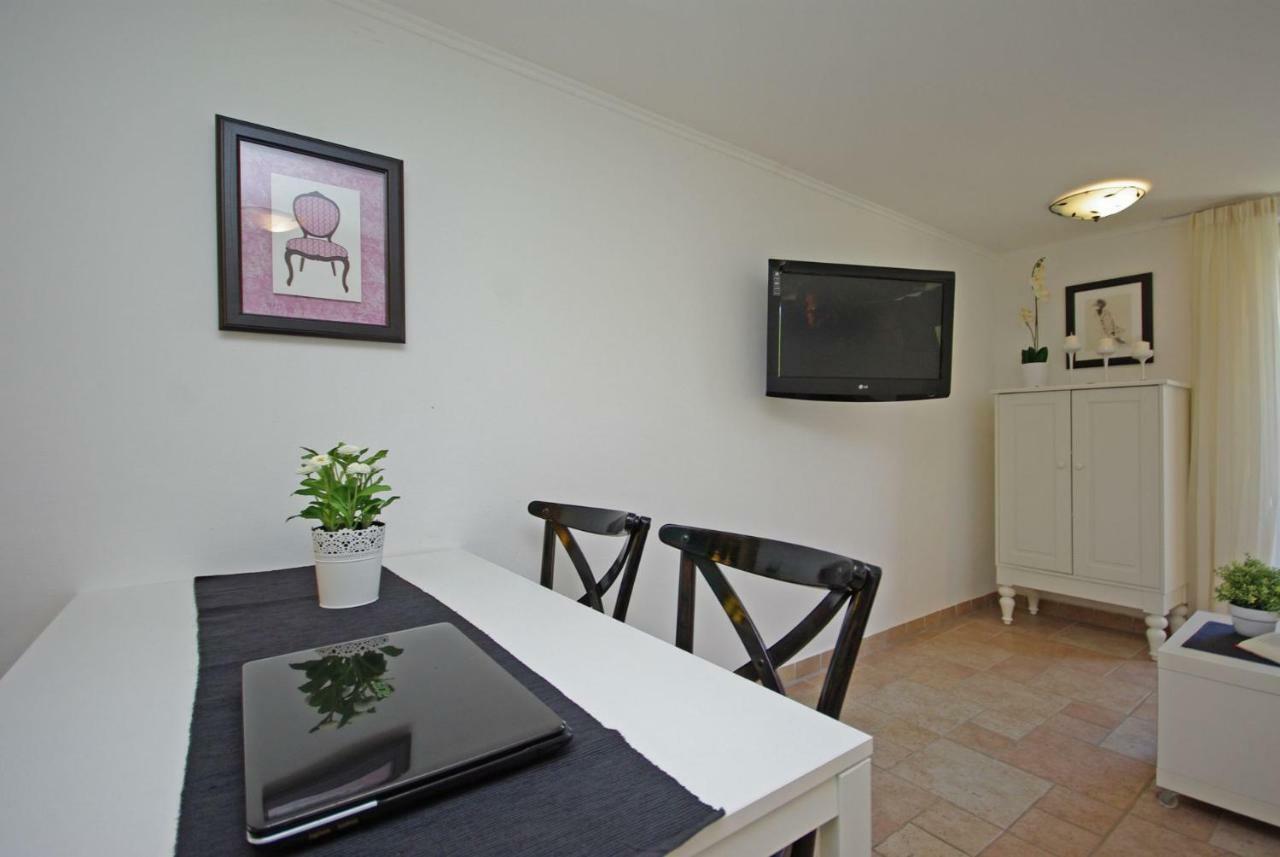 Appartement Steinhaus Dalmatien à Podaca Extérieur photo