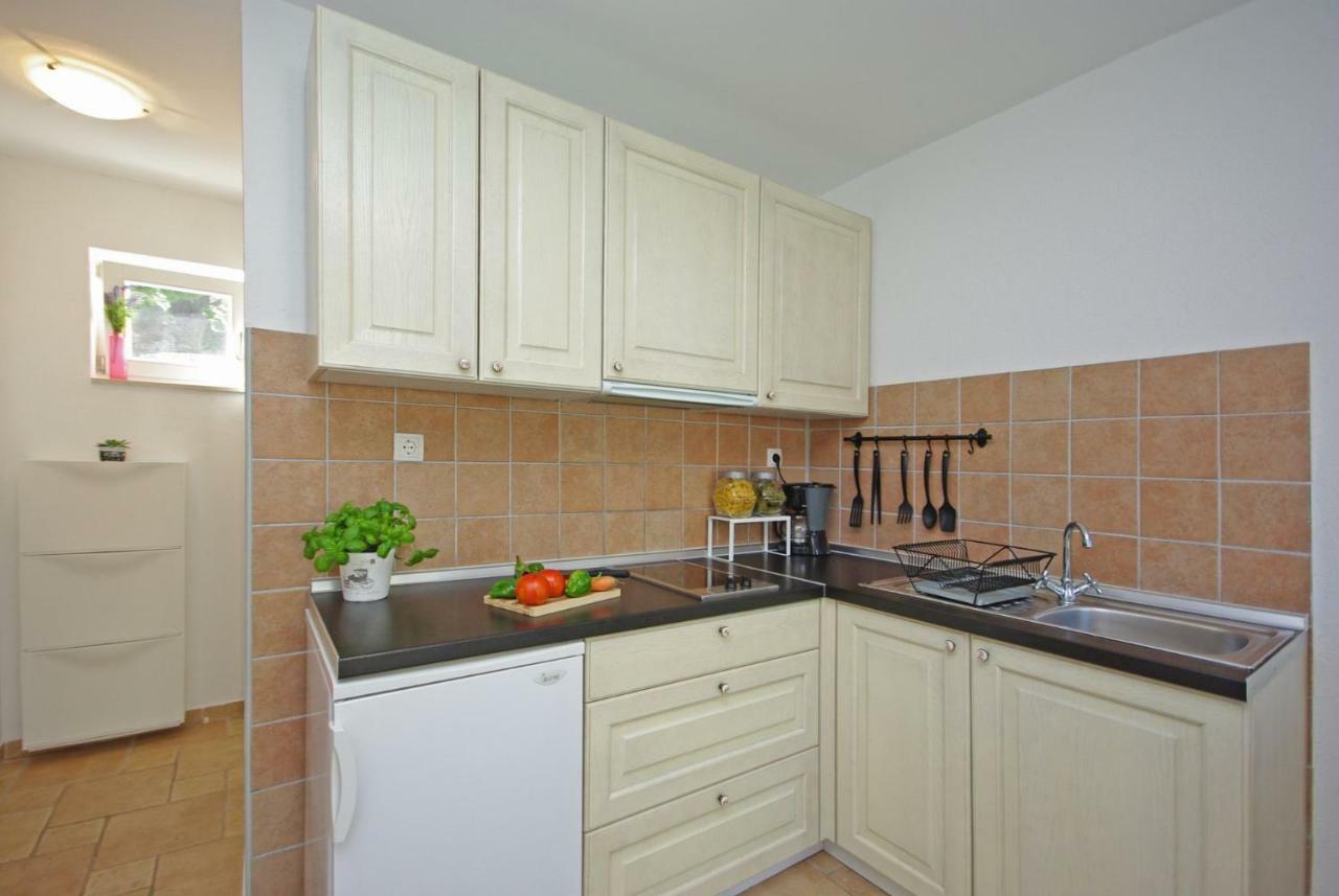 Appartement Steinhaus Dalmatien à Podaca Extérieur photo